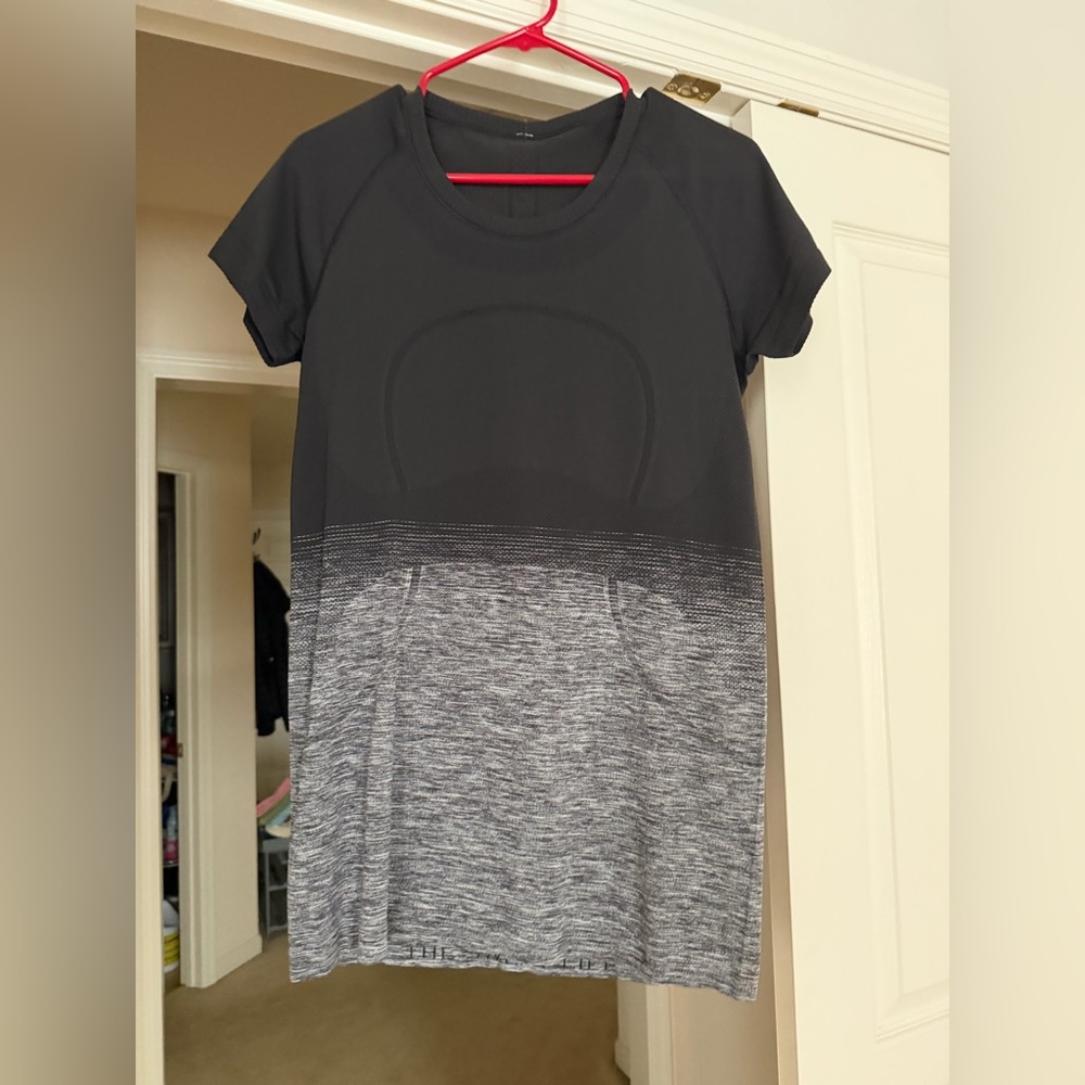 Lululemon swiftly shirt